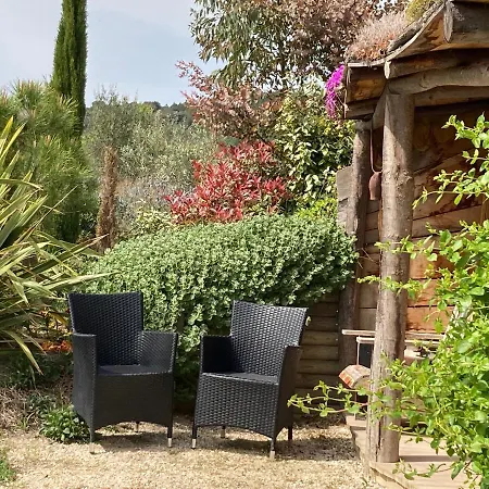 Bed & Breakfast Trésors De Campagne,spas Privatifs 3*