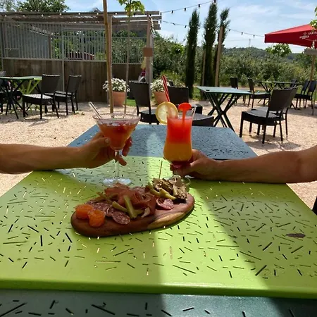 Bed & Breakfast Trésors De Campagne,spas Privatifs Villarzel-du-Razes