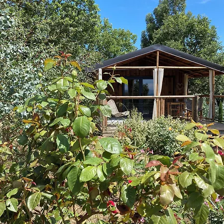 Bed & Breakfast Trésors De Campagne,spas Privatifs 3*