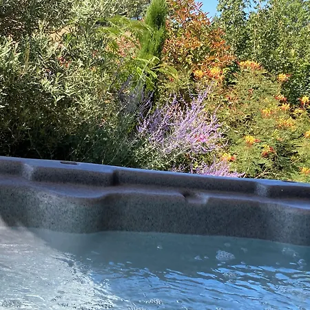 Trésors De Campagne,spas Privatifs Couette-café