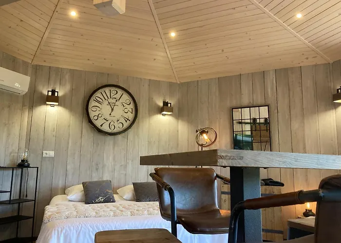 Trésors De Campagne,spas Privatifs Couette-café