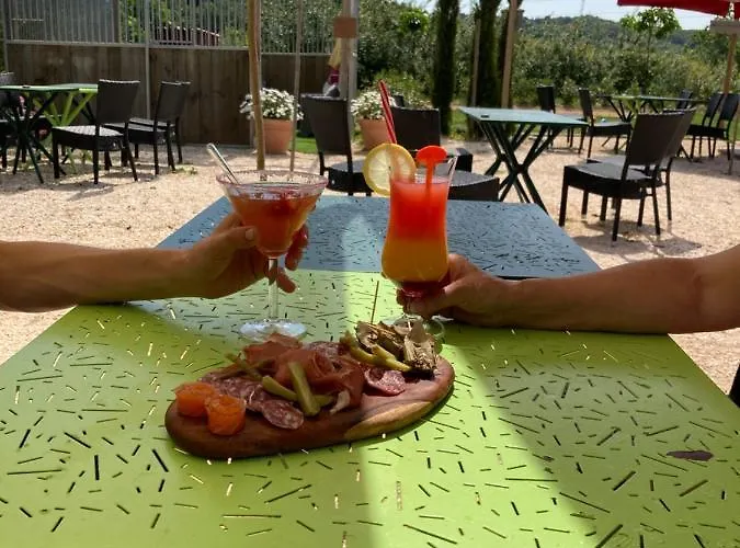 Couette-café Trésors De Campagne,spas Privatifs Villarzel-du-Razes